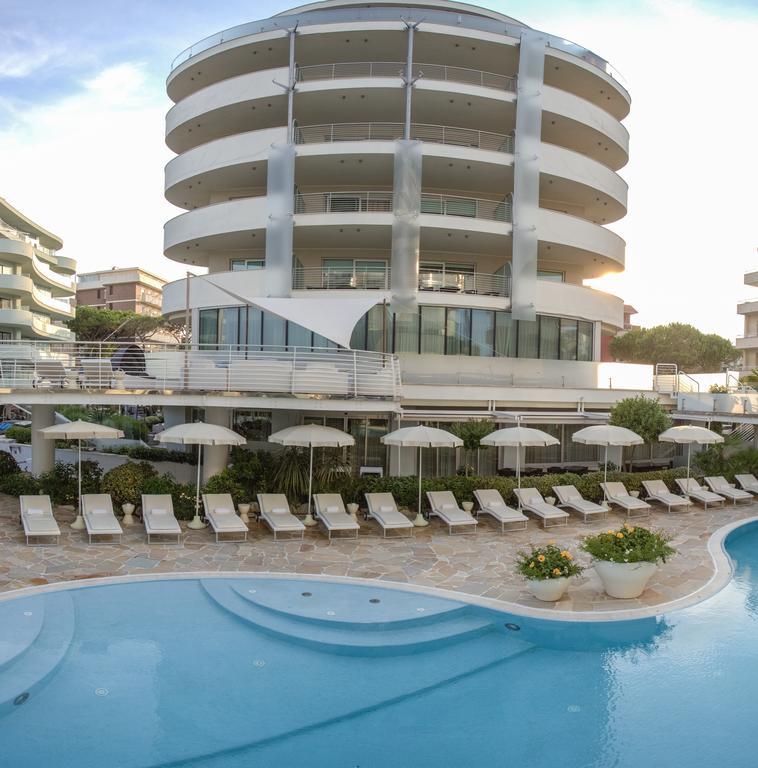 Hotel Premier & Suites - Premier Resort Milano Marittima Exterior foto
